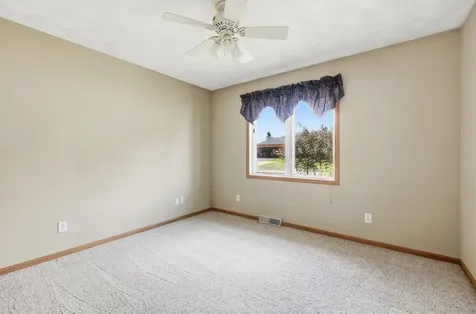 6109 Willow Brook Dubuque IA 52002