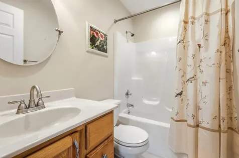6109 Willow Brook Dubuque IA 52002