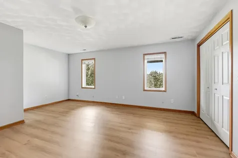 6109 Willow Brook Dubuque IA 52002