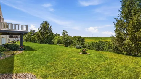 6109 Willow Brook Dubuque IA 52002