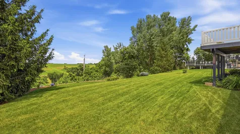 6109 Willow Brook Dubuque IA 52002