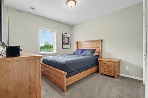 14047 Pebble Beach Dubuque IA 52002