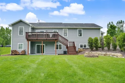14047 Pebble Beach Dubuque IA 52002