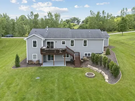14047 Pebble Beach Dubuque IA 52002