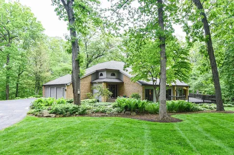 16644 Forest Gate Dubuque IA 52001