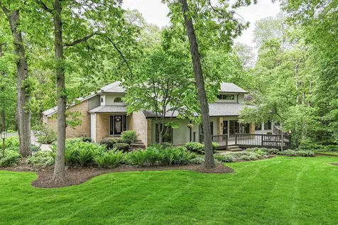 16644 Forest Gate Dubuque IA 52001