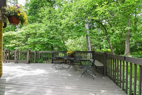16644 Forest Gate Dubuque IA 52001
