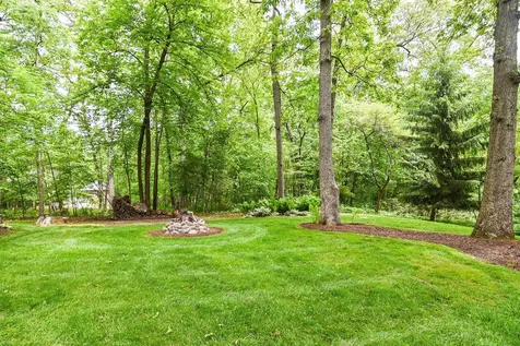 16644 Forest Gate Dubuque IA 52001