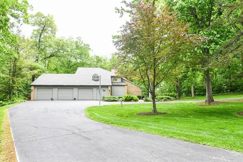 16644 Forest Gate Dubuque IA 52001