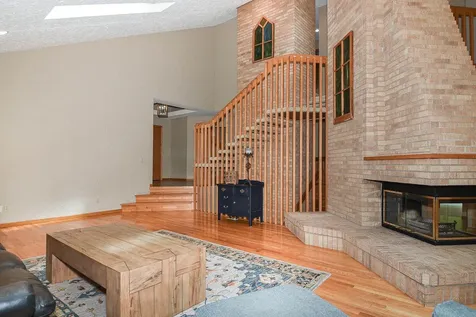 16644 Forest Gate Dubuque IA 52001
