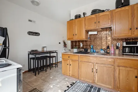 618 S River Park Guttenberg IA 52052
