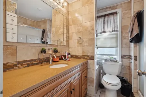 618 S River Park Guttenberg IA 52052