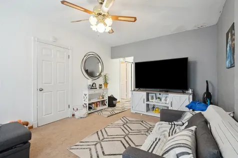 618 S River Park Guttenberg IA 52052
