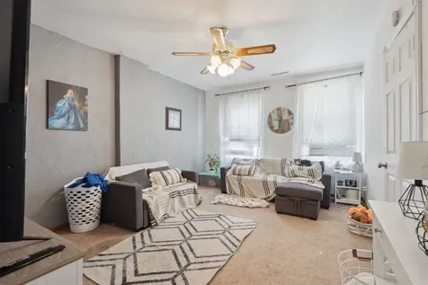 618 S River Park Guttenberg IA 52052