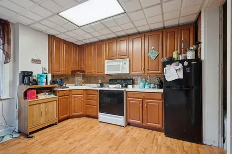 618 S River Park Guttenberg IA 52052