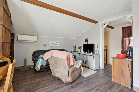 618 S River Park Guttenberg IA 52052