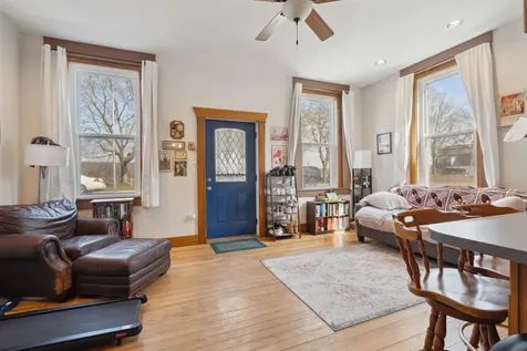 618 S River Park Guttenberg IA 52052