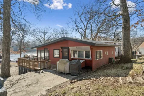 22250 260 Delhi IA 52223-0000