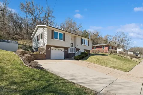 700 Kaufmann Dubuque IA 52001