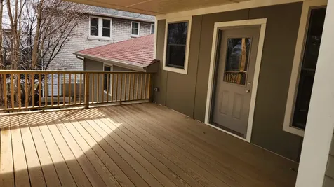 890 W 3rd Dubuque IA 52001