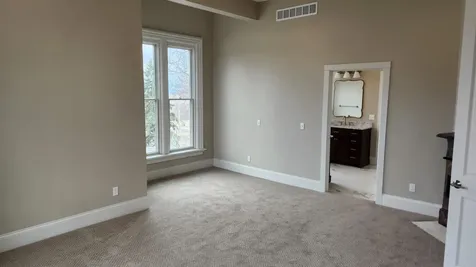 890 W 3rd Dubuque IA 52001