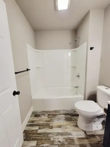 2412 White Dubuque IA 52001