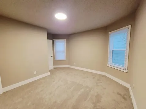 2412 White Dubuque IA 52001