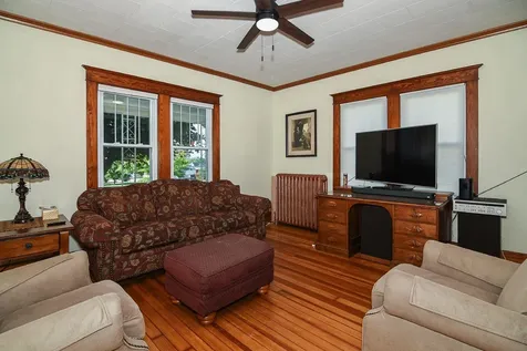 616 5th Avenue SE Dyersville IA 52040