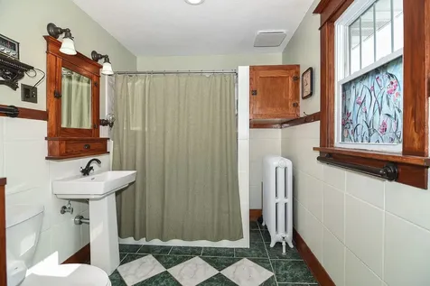 616 5th Avenue SE Dyersville IA 52040