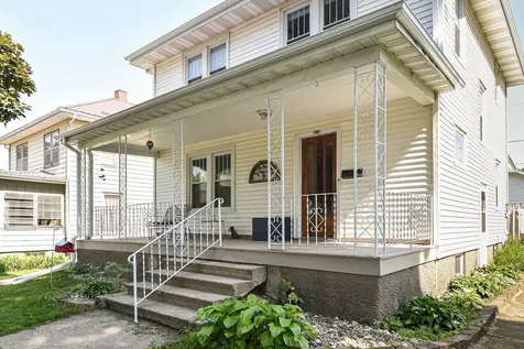 616 5th Avenue SE Dyersville IA 52040