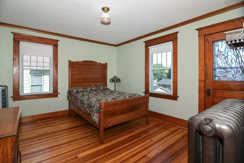 616 5th Avenue SE Dyersville IA 52040