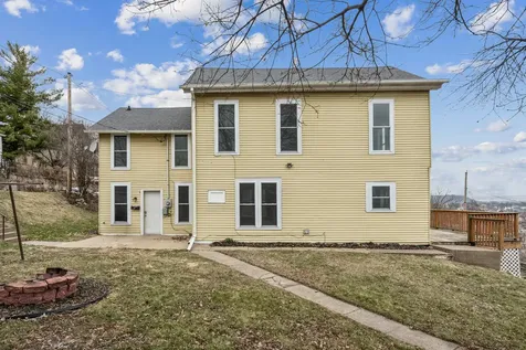 1505 Montrose Dubuque IA 52001