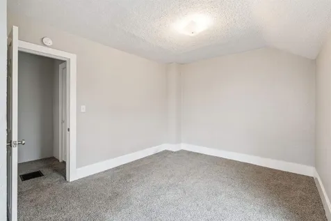 1505 Montrose Dubuque IA 52001