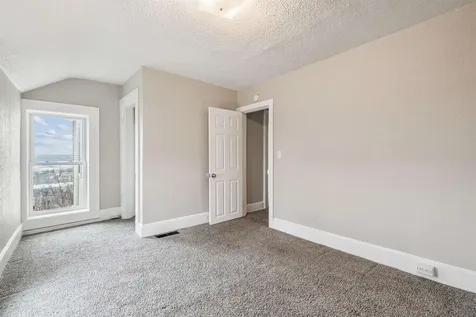 1505 Montrose Dubuque IA 52001