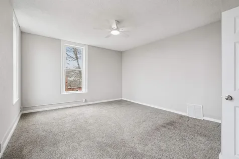 1505 Montrose Dubuque IA 52001