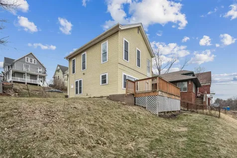 1505 Montrose Dubuque IA 52001
