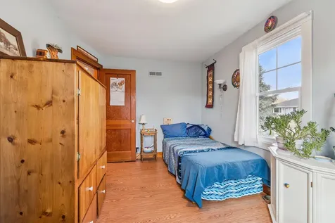 607 SW 5th Cascade IA 52033