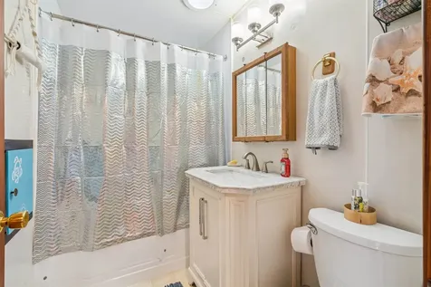 607 SW 5th Cascade IA 52033