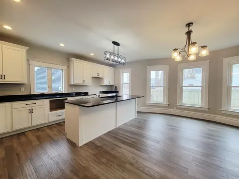 1103 Mulberry Bellevue IA 52031