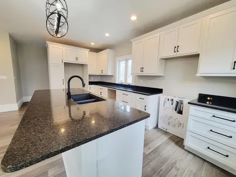 1103 Mulberry Bellevue IA 52031