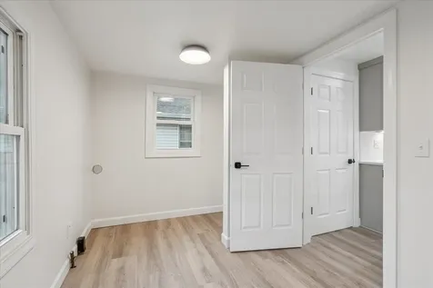 1394 W 3rd Dubuque IA 52001