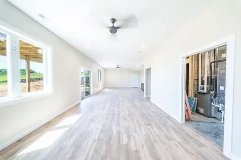 14368 Keegan Dubuque IA 52002
