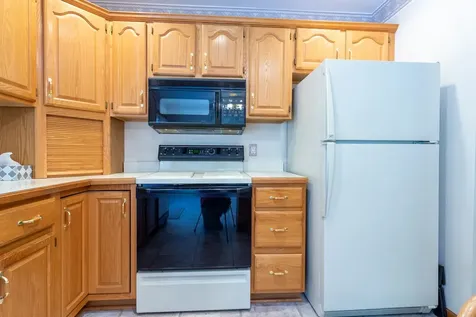 2742 Pleasant View Dubuque IA 52001