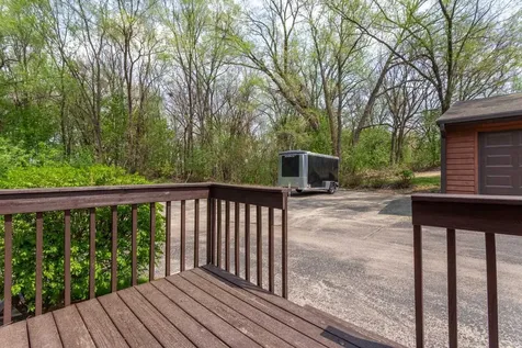 2742 Pleasant View Dubuque IA 52001