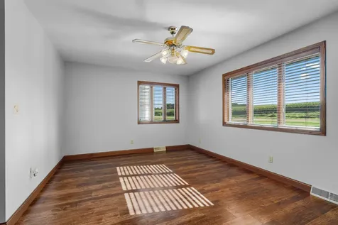 1693 265th Earlville IA 52041
