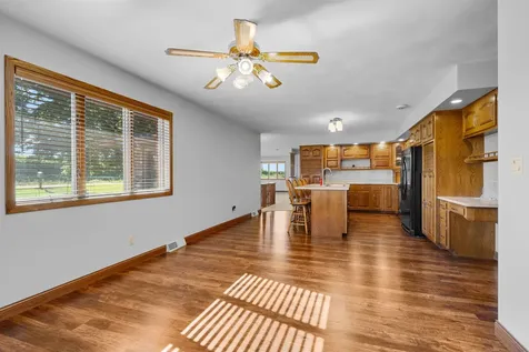 1693 265th Earlville IA 52041