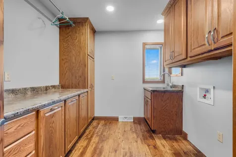 1693 265th Earlville IA 52041