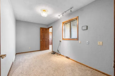 1693 265th Earlville IA 52041