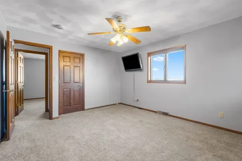 1693 265th Earlville IA 52041