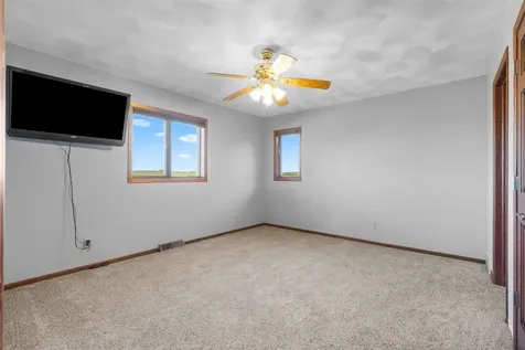 1693 265th Earlville IA 52041
